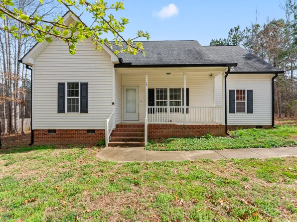 70 Harrison St, Zebulon, NC 27597
