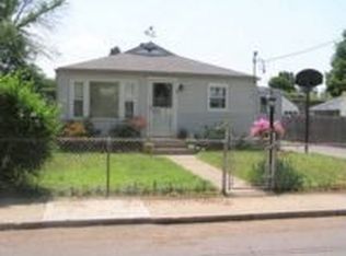 30 Valley St, Blackstone, MA 01504