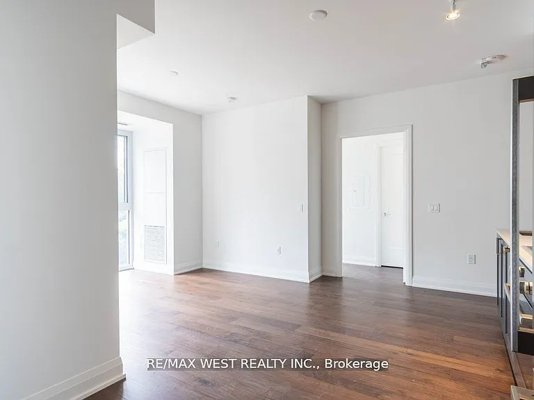 293 The Kingsway #307 — Photo 17