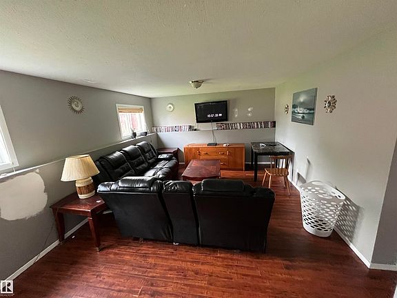 5th image of 4512 49th Ave