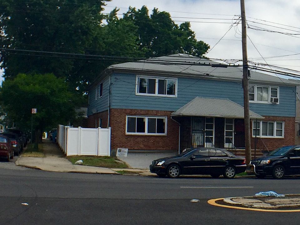 2nd image of 9903 23rd Ave