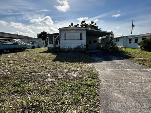 7480 SE Eagle Avenue, Hobe Sound, FL 33455