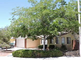 2427 Oakcrest Ave, Palmdale, CA 93550