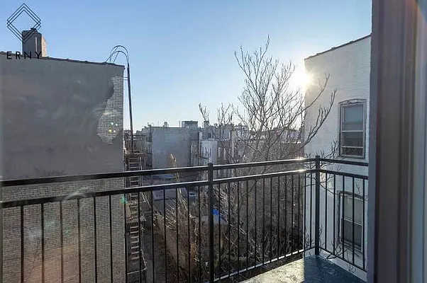 Rented by ERNY LLC | media 7