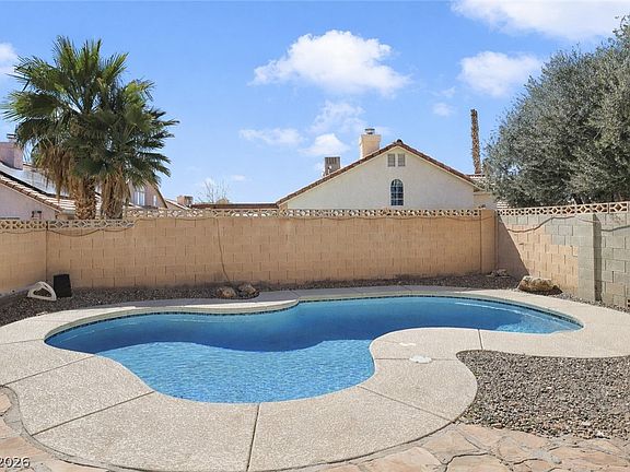 3rd image of 5524 Gulf Springs Ct