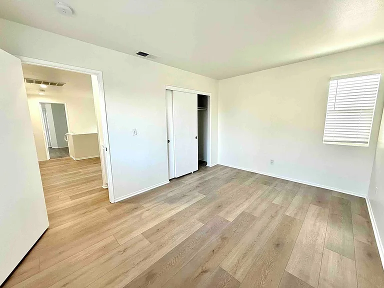 26009 Frampton Ave — Photo 17