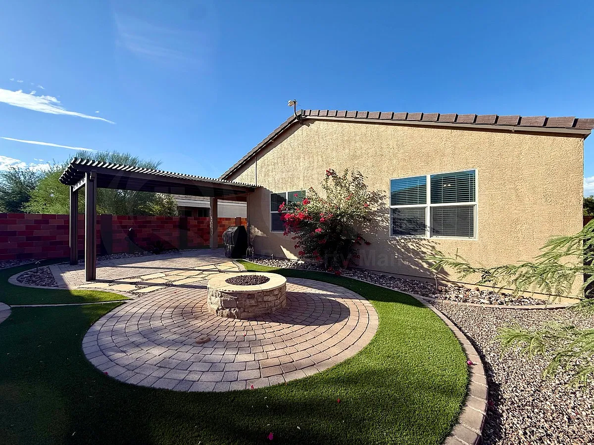 3 bed, 2.0 bath, 1866 sqft, $1,850 — Photo 2