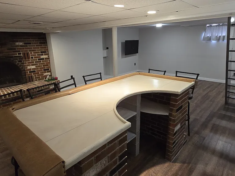 70 Colonial Dr — Photo 14
