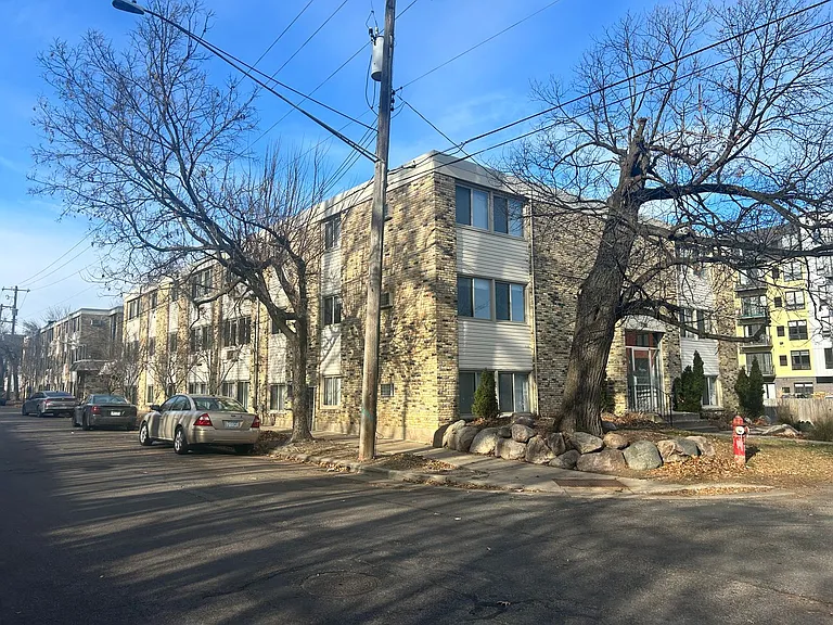 3708 West 32nd Street — Photo 3