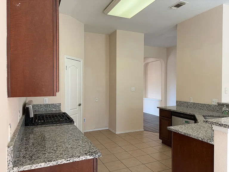 11501 Knapple Cv — Photo 12
