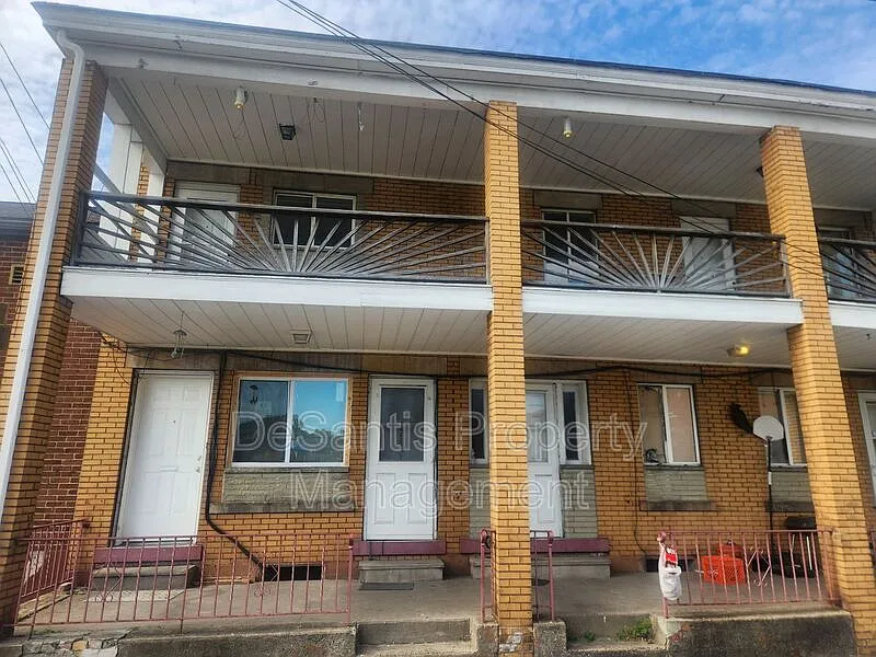Building Photo - 446 Waddell Ave #1/2
