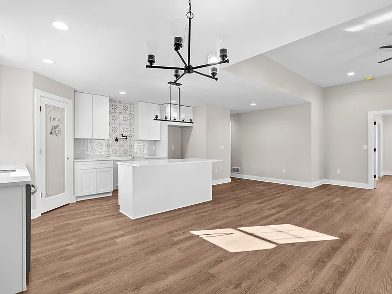 8 Wilma Ave — Photo 8
