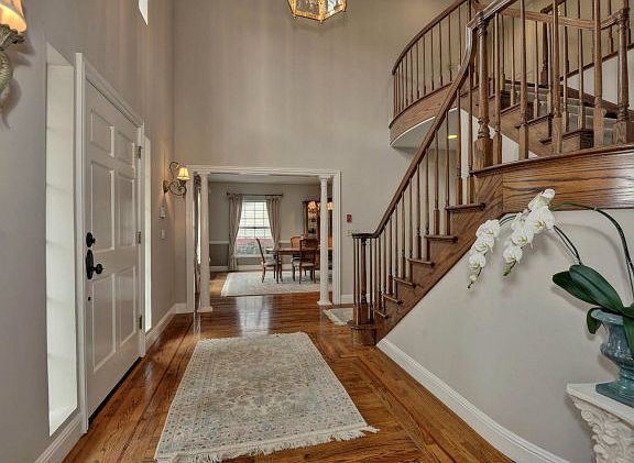 5th image of 14861 Three Oaks Ct