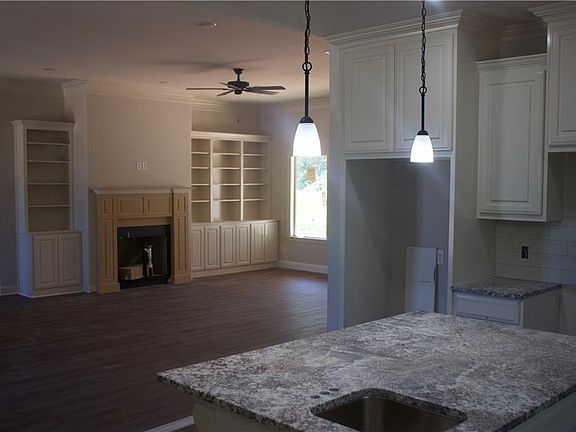 5th image of 108 Madalyn Dr