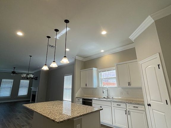 5th image of 456 Mangrove Ln