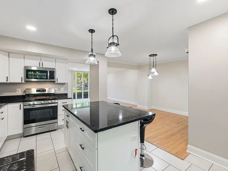 10841 Deborah Dr — Photo 8