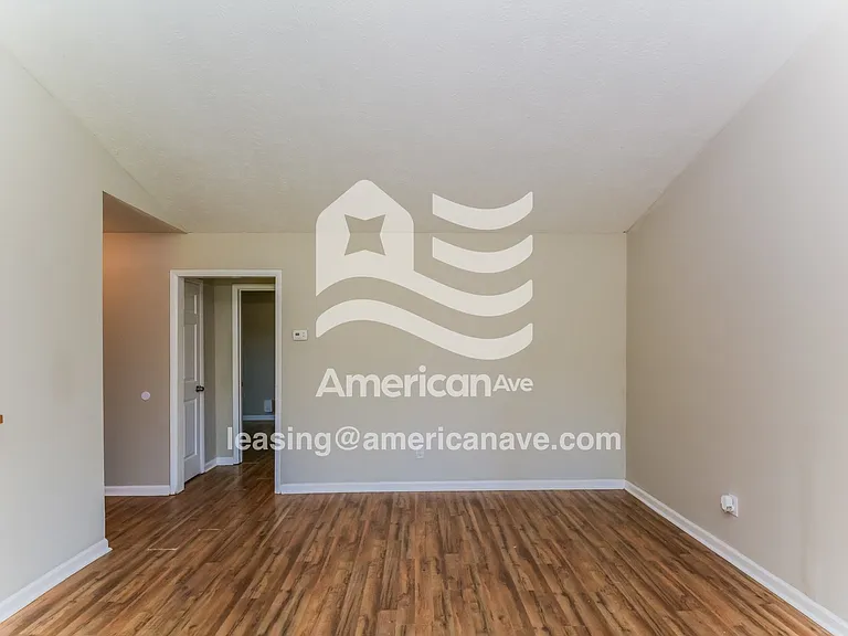 26727_003_living_room_13812265.jpg