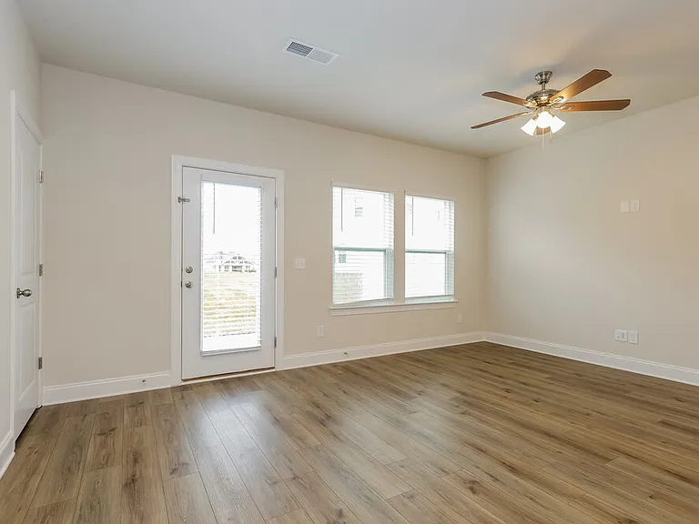1715 Tahoma Dr — Photo 7