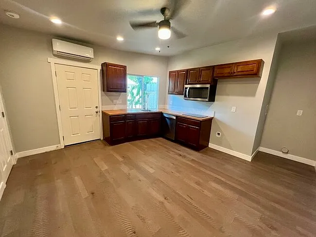 144 Primrose Ave #MAIN — Photo 4