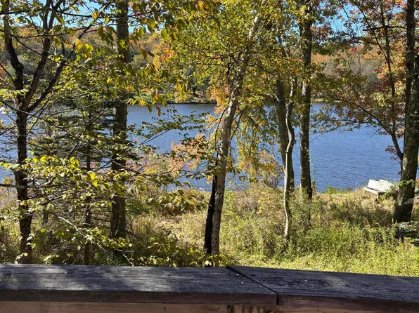 107 Trout Ter, Newfoundland, PA 18445
