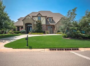 4001 Sherwood Green Ln, Edmond, OK 73034