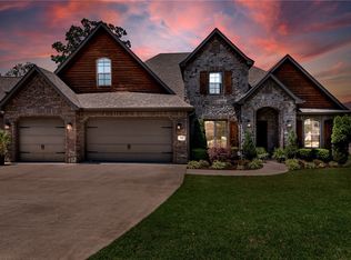 705 NE Saddle Ridge Rd, Bentonville, AR 72712