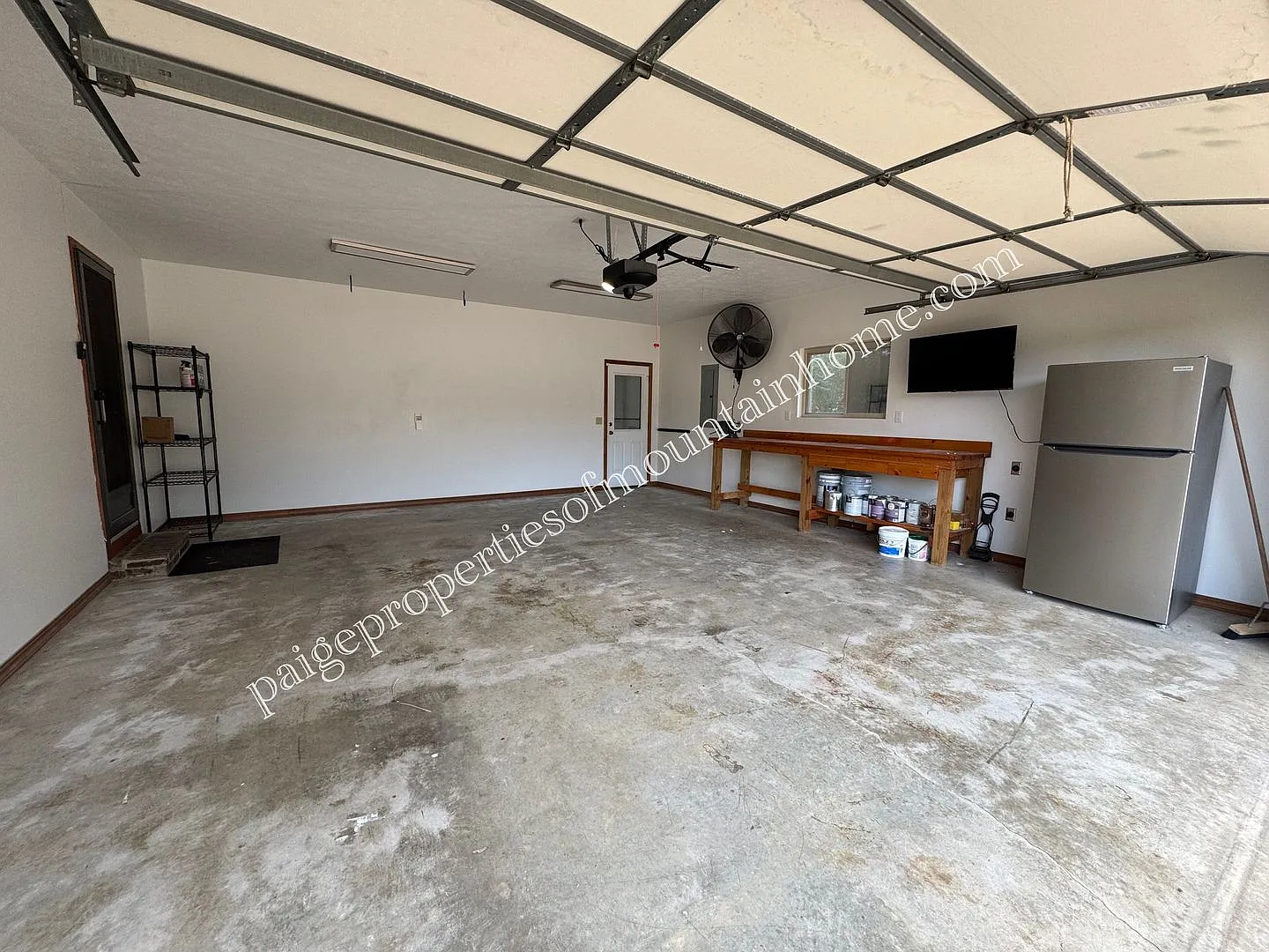 Charming 2-Bed, 2-Bath Home in Midway $1,700/Month — Photo 2