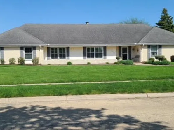 1035 Calvin Rd, Rochelle, IL 61068