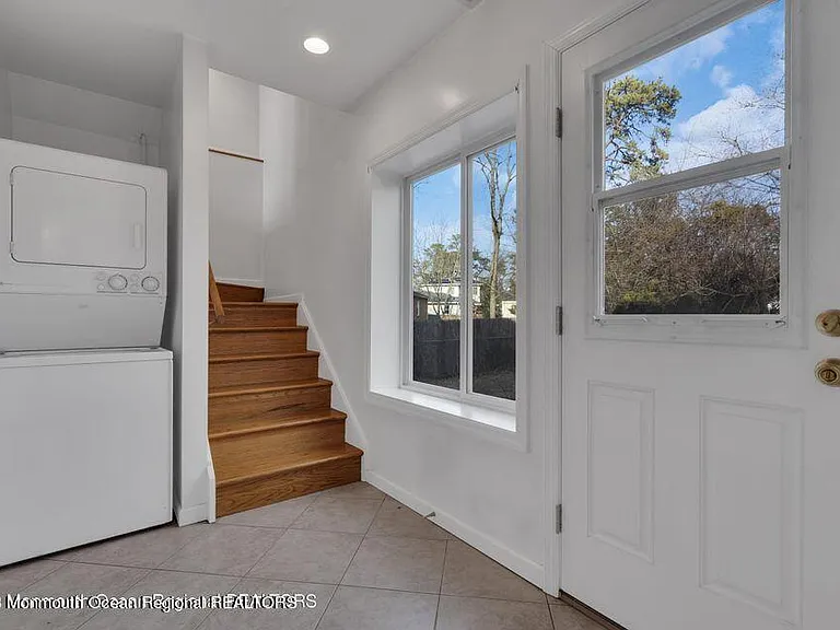 1708 Lake Dr — Photo 31