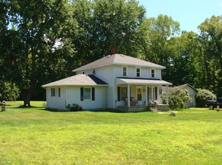 213 40th St, Allegan, MI 49010