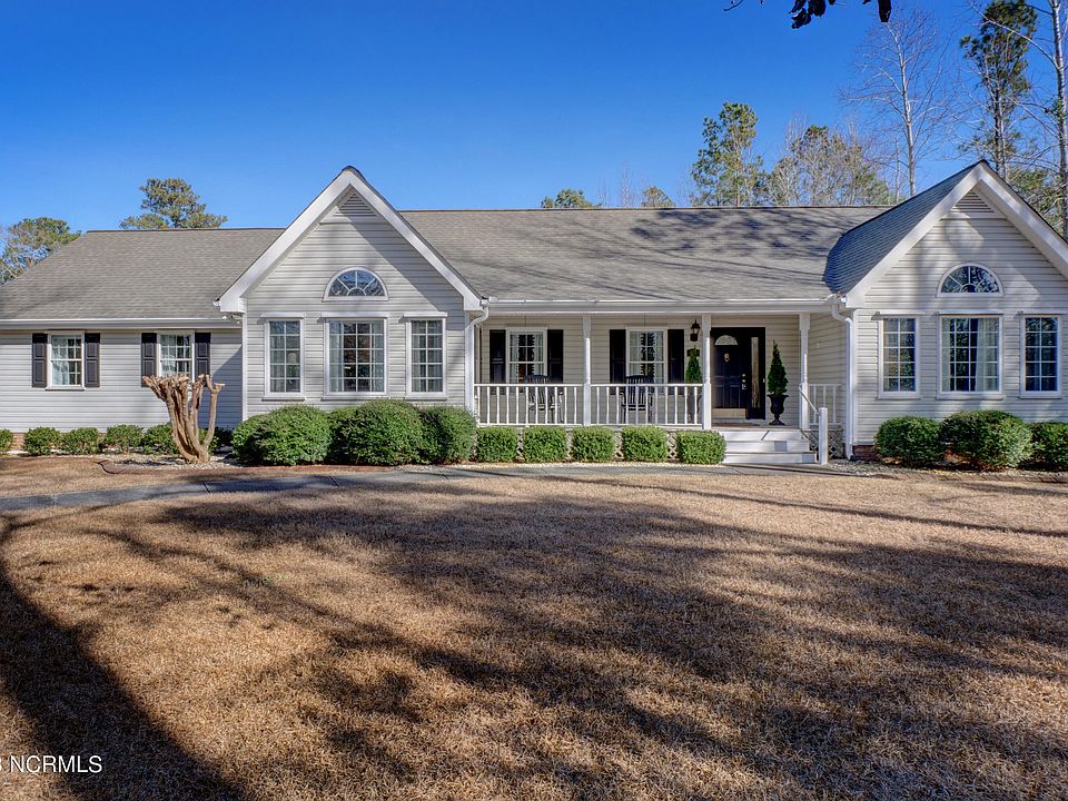 1st image of 334 Creekview Dr