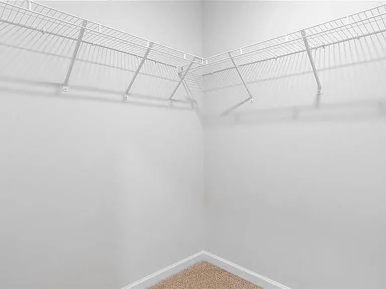 1310 Amberview Ln — Photo 11