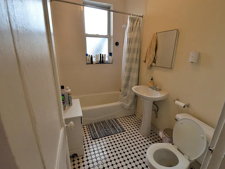 137 Peterborough St #14 — Photo 6