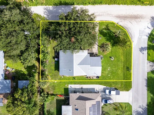 2585 85th Ave, Vero Beach, FL 32966
