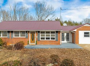 214 Ridge St, Hurt, VA 24563