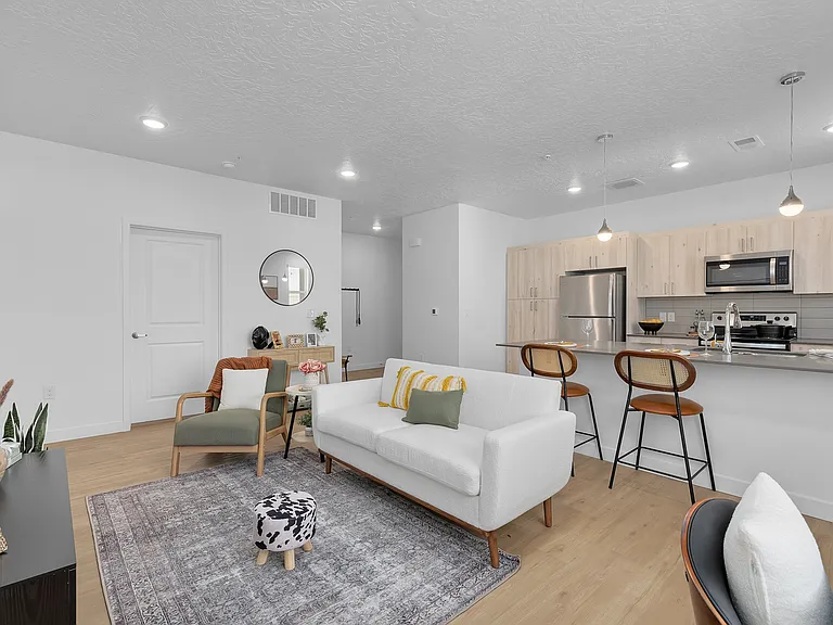 The Kelton Apartments — Photo 10