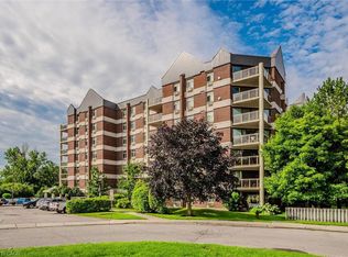 8 Christopher Ct #507, Guelph, ON N1G4N7