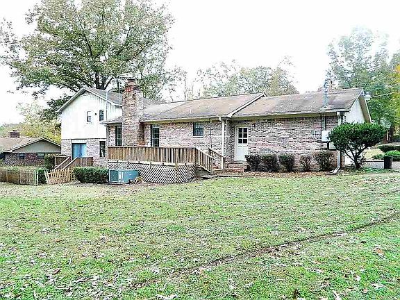 4th image of 86 Pinecrest Dr