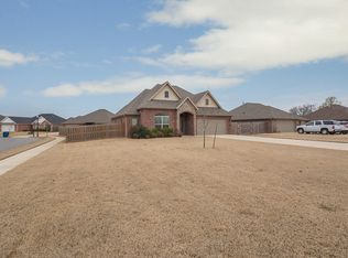 404 SW Milestone Rd, Bentonville, AR 72712