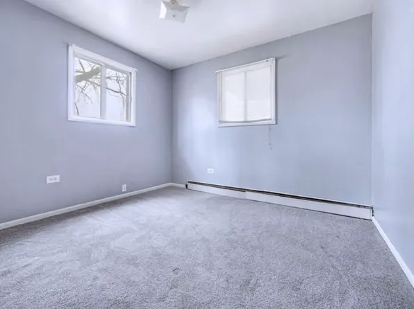 6573 Prairie St #4, Garden Prairie, IL 61038