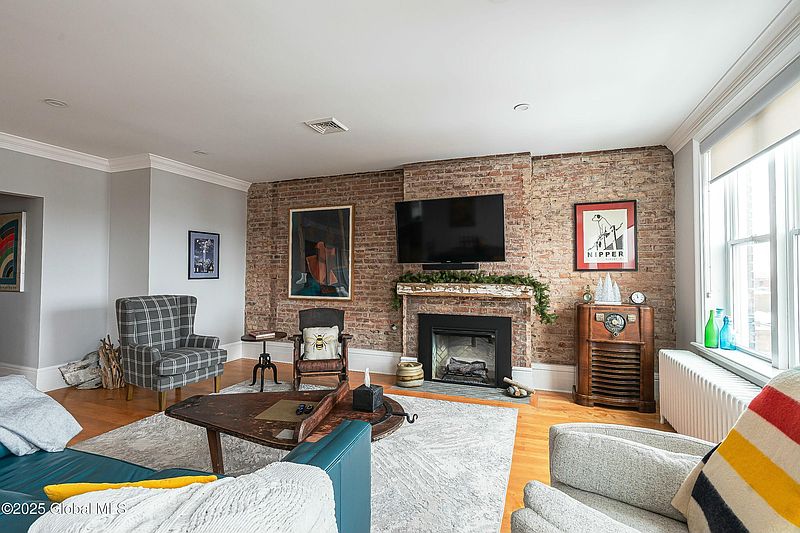 4th image of 355 State Street #5E