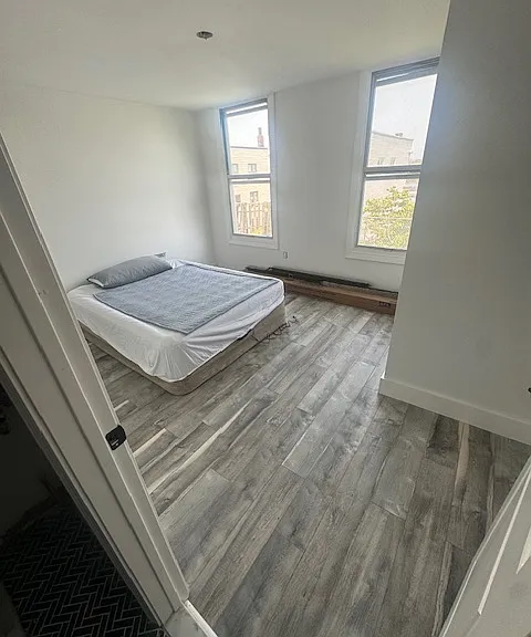 252 E Eagle St #1 — Photo 8