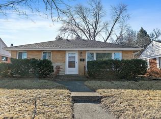 311 E Palatine Rd, Palatine, IL 60067