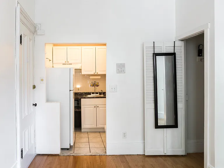 109-111 Dartmouth St #23 — Photo 4