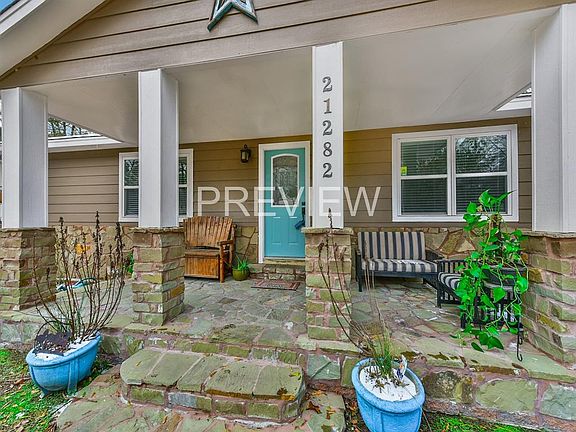 4th image of 21282 White Oak Dr
