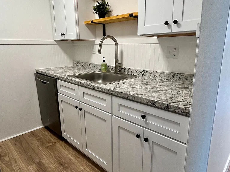 Fully remodeled kitchen with all new cabinets and appliances