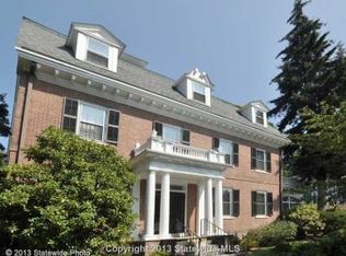 130 Lloyd Ave, Providence, RI 02906