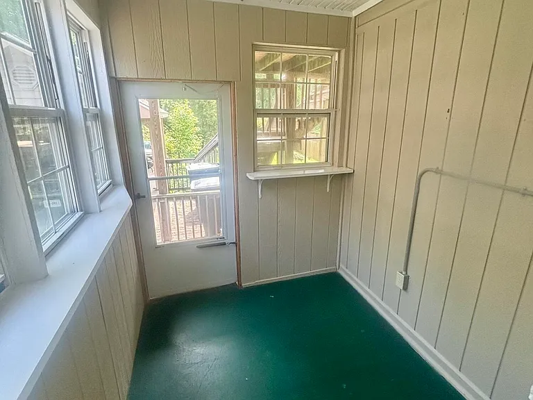 2411 Guilford Ave SW — Photo 15