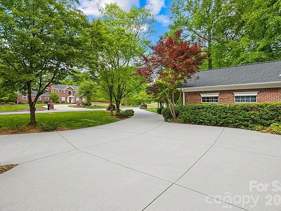 4th image of 625 Saint Andrews Rd #272