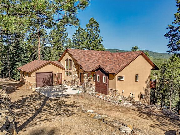 2nd image of 34 Snowmass Rd